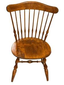 lot 329D image: LR - Nichols & Stone Wooden Windsor Dining Chair