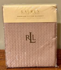 lot 382D image: Lauren Ralph Lauren FullQueen Premium Cotton Blanket Taupe