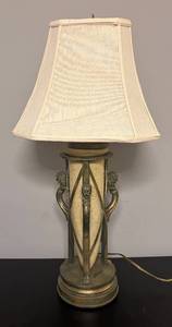 lot 488R image: O - Vintage Style Table Lamp with Lion Head Accents