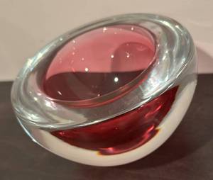 lot 669R image: LL  - Murano Style Pink Art Glass Bowl