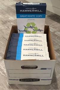 lot 747R image: LL  - Lot of 7 Hammermill Great White Copy Paper Reams