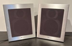 lot 752R image: LL - Pair of Nakamichi SoundSpace 5 Speakers