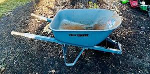 lot 466C image: SY - True Temper Landscaper Tough Steel Wheelbarrow