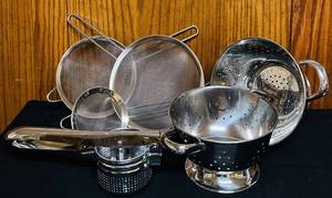 lot 725C image: DR - Stainless Steel Kitchen Colanders, Mesh Strainers, and Potato Ricer Set
