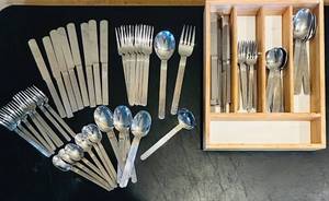 lot 785C image: K - Large Stainless Steel Flatware Set with Organizer Tray