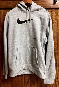 lot 678H image: MBR - Nike Gray Hoodie with Tag Size Large