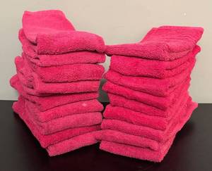 lot 938R image: O - Set of 19 Hot Pink Salon Hand Towels