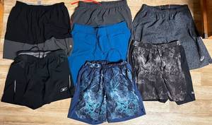 lot 581N image: BR - Set of 7 Assorted Mens Athletic and Casual Shorts Size M-L