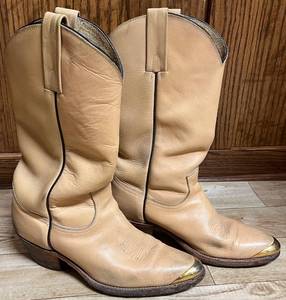 lot 626N image: BR - Pair of Tan Leather Cowboy Boots with Metal Toe Caps