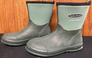 lot 638N image: BR - Smith & Hawken Waterproof Garden Boots Mens 109.5 Womens 1111.5