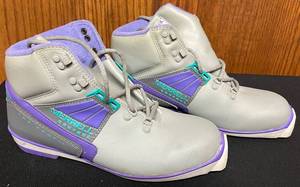 lot 650N image: BR - Set of 2 Pairs Cross Country Ski Boots Merrell SNS Profil Control & Salomon Escape Pilot