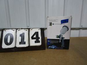 lot 14 image: Eagle Professional Automotive Spray Gun