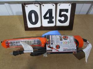 lot 45 image: Performance Tools Work Light