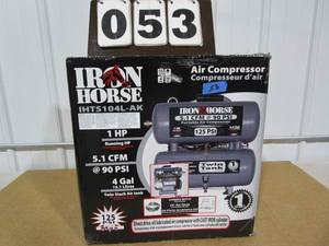 lot 53 image: Iron Horse 4 Gallon Air Compressor