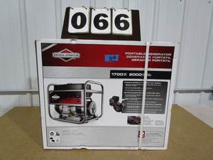 lot 66 image: Briggs & Stratton Portable Generator