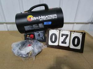lot 70 image: Mr Heater Forced Air Heater