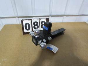 lot 88 image: Reese Tri Ball Rotating 2 Towing Insert