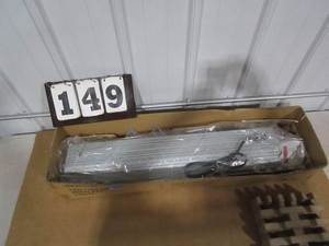 lot 149 image: LED Linear High Bay Light