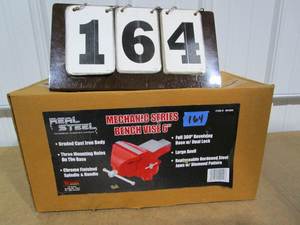 lot 164 image: Real Steel 6 Bench Vise
