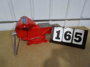 lot 165 image: Real Steel 8 Mechanic Vise