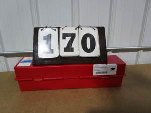 lot 170 image: Road Reflector Kit