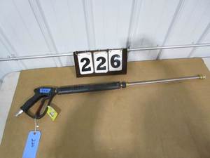 lot 226 image: Armor 5000 psi Hot Water Pressure Gun