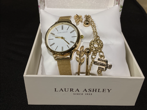 lot 84 image: Laura Ashley Womens Watch set Gold 5pc