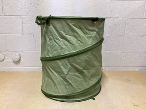 lot 488 image: Kangaroo� Garden Bag (30 gallon)