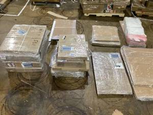 lot 363 image: Pallet Of Miscellaneous Boxes