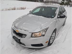 lot 4 image: 2011 Chevrolet Cruze LS