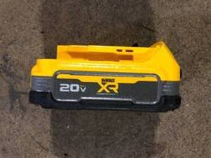 lot 5 image: DEWALT 20V MAX XR POWERSTACK Lithium-Ion Battery Starter Kit with 1.7Ah BatteryCustomer Returns See Pictures