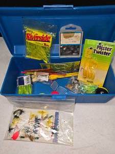 lot 8 image: Little Blue tackle box with contents
