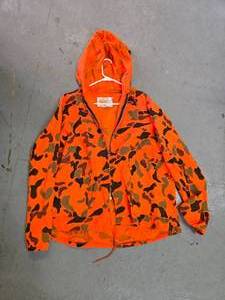 lot 25 image: Lightweight Camo zipup