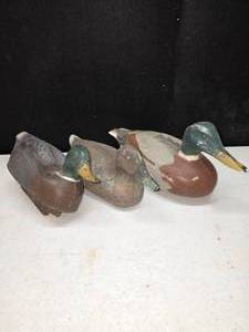 lot 53 image: Three duck decoys