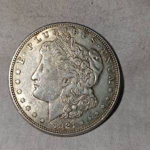 lot 52 image: 1921 D Morgan $1