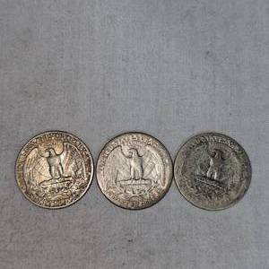 lot 70 image: (3) Washington Silver Quarters, 25c