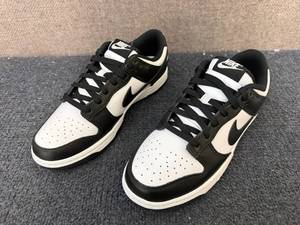 lot 44 image: Nike Dunk Lows - Womens 8.5 Mens 7