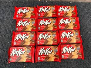 lot 190 image: 12 Packs Of Kit Kat Bars