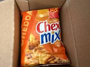 lot 117 image: 6 Bags Of Cheddar Chex Mix