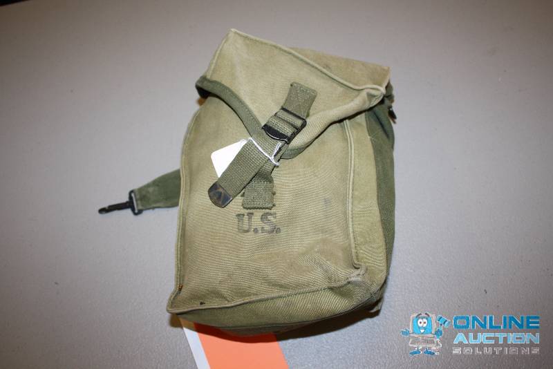lot 171 image: WWII Knap Sack U.S. Military Karian 1944.
