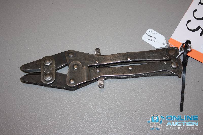 lot 155 image: Vintage 1944 Folding Cutter 256.