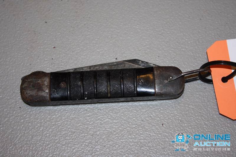 lot 93 image: U.S. Navy Survival Knfie Colonial Prov. R.I.