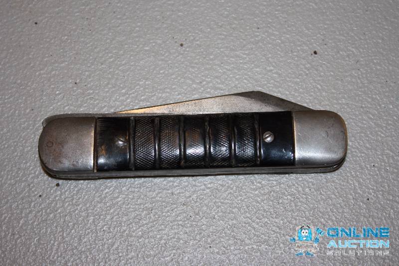 lot 91 image: U.S. Navy Survival Knfie No Markings.