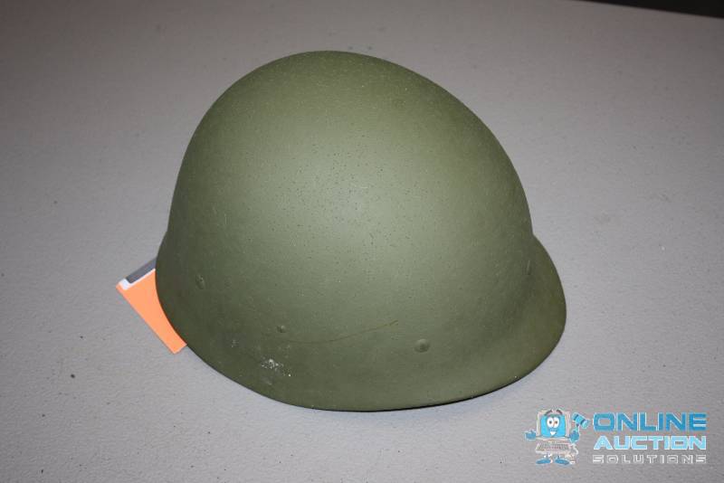 lot 133 image: Military Helmet #5.