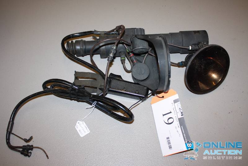 lot 19 image: M1 Carbine Night Scope For Parts.