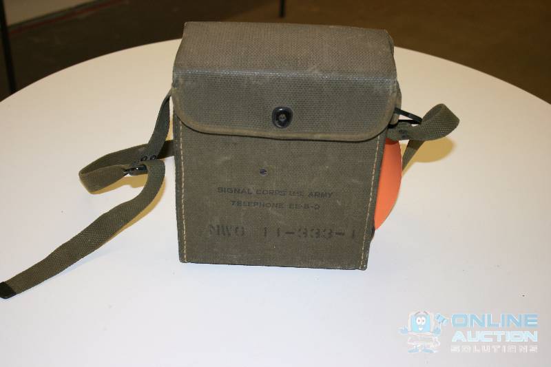 lot 127 image: U.S. Army Phone wCase Signal Corps U.S. Army Telephone EE-8-D.
