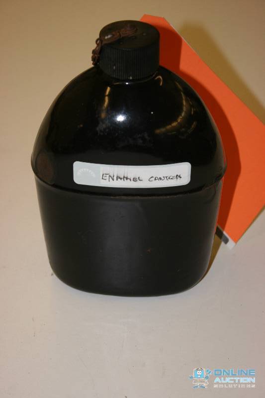 lot 121 image: Enamel Canteen wCap & Case.