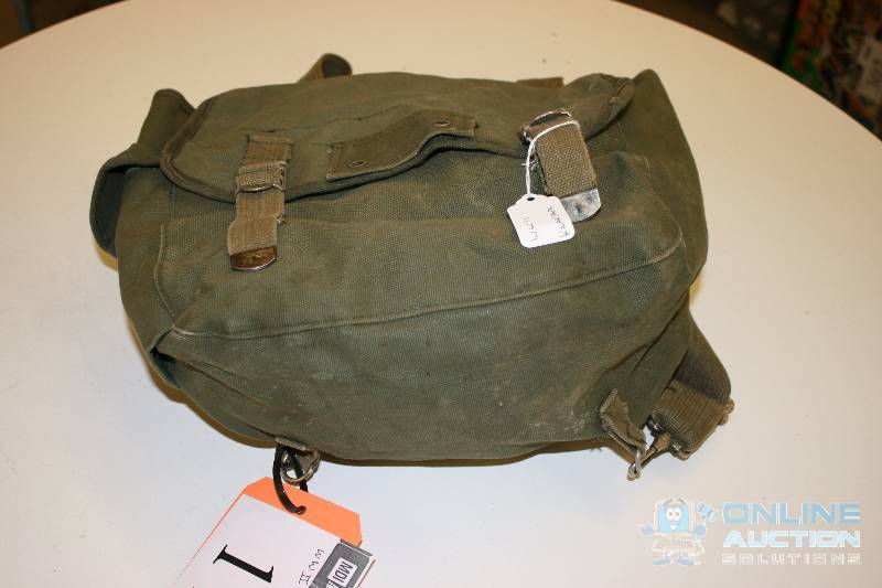 lot 170 image: WWII Knap Sack Green Canvas.