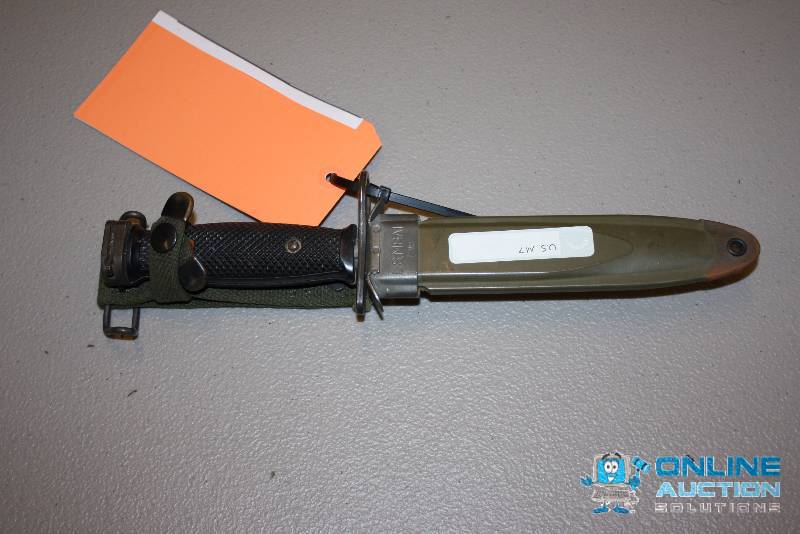 lot 50 image: U.S. M-8AI PWH Knife wSheath.