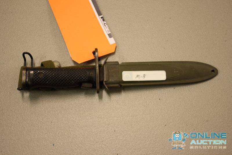 lot 63 image: Military Knife wSheath M-8 7 Blade.